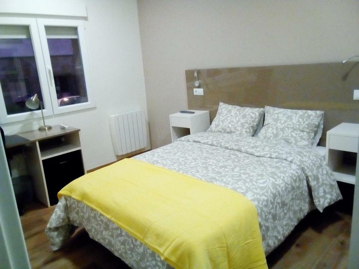 Bed and Breakfast Residencia Compostela 2 Сантьяго-де-Компостела Экстерьер фото