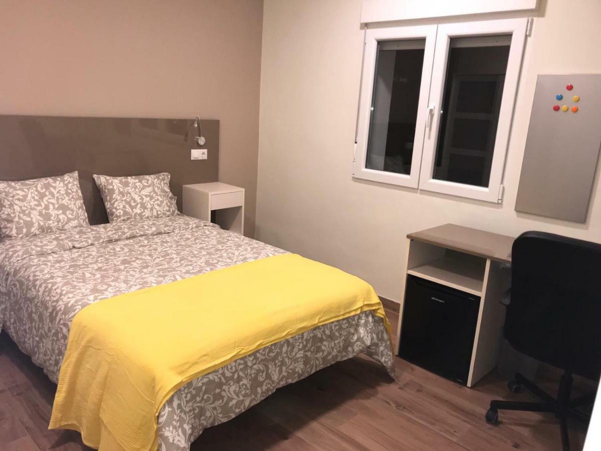 Bed and Breakfast Residencia Compostela 2 Сантьяго-де-Компостела Экстерьер фото